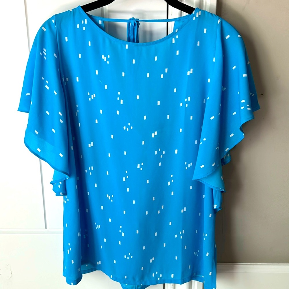 Loft Ann Taylor light blue with white flutter short sleeve  blouse top